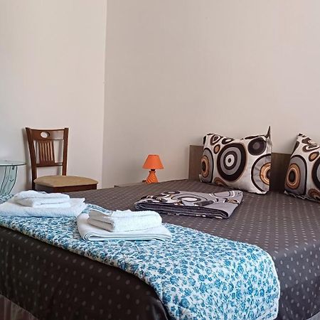 Casa Ella Hotel ตูซลา ภายนอก รูปภาพ