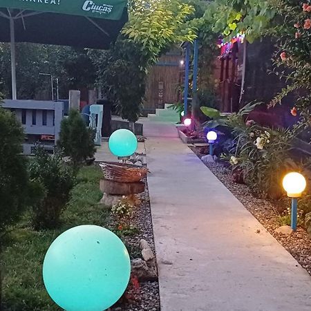Casa Ella Hotel ตูซลา ภายนอก รูปภาพ