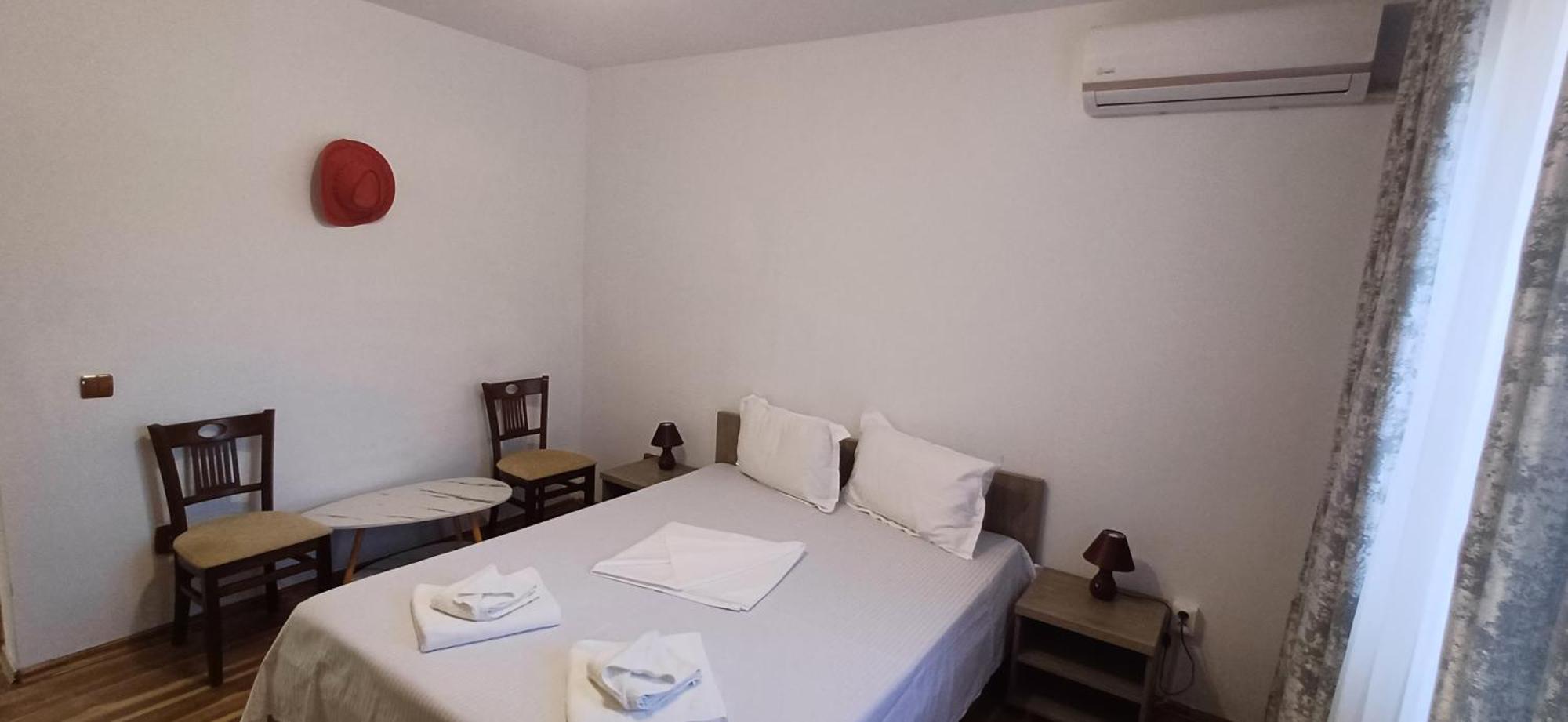 Casa Ella Hotel ตูซลา ภายนอก รูปภาพ